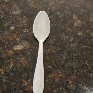 Vintage White Plastic Miniature Salt Spice Doll Spoon Floral Embossed Handle 3.5